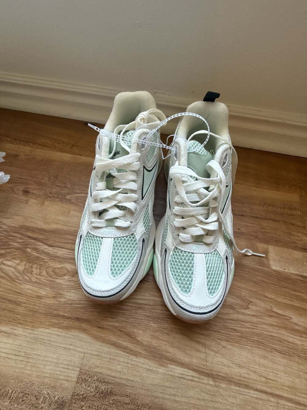Reebok Athletic Sneakers Size 10